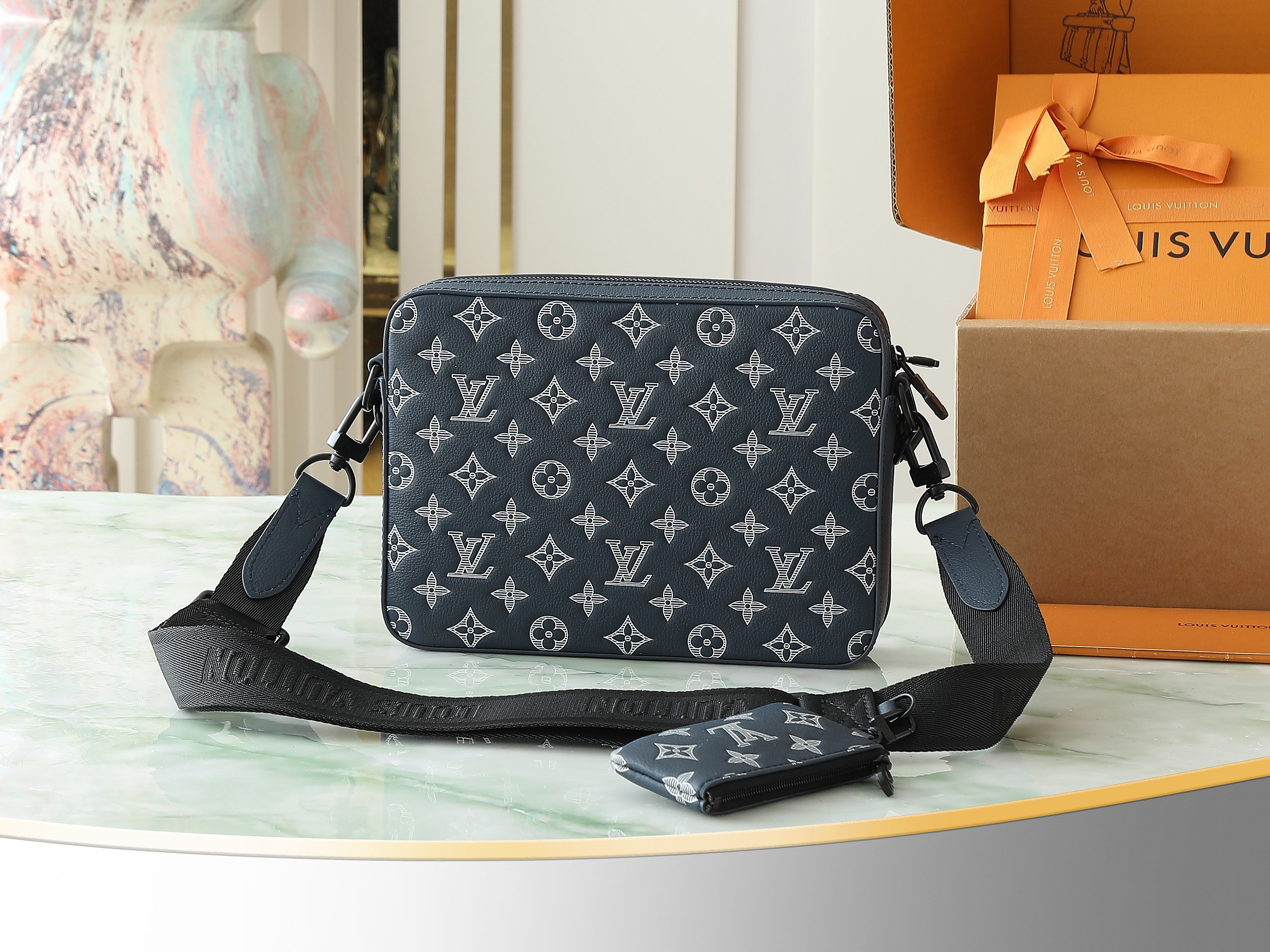 Louis Vuitton Sac Crossbody Louis Vuitton Monogram Blanc avec Pochette Frontale et Porte-cartes Zipé