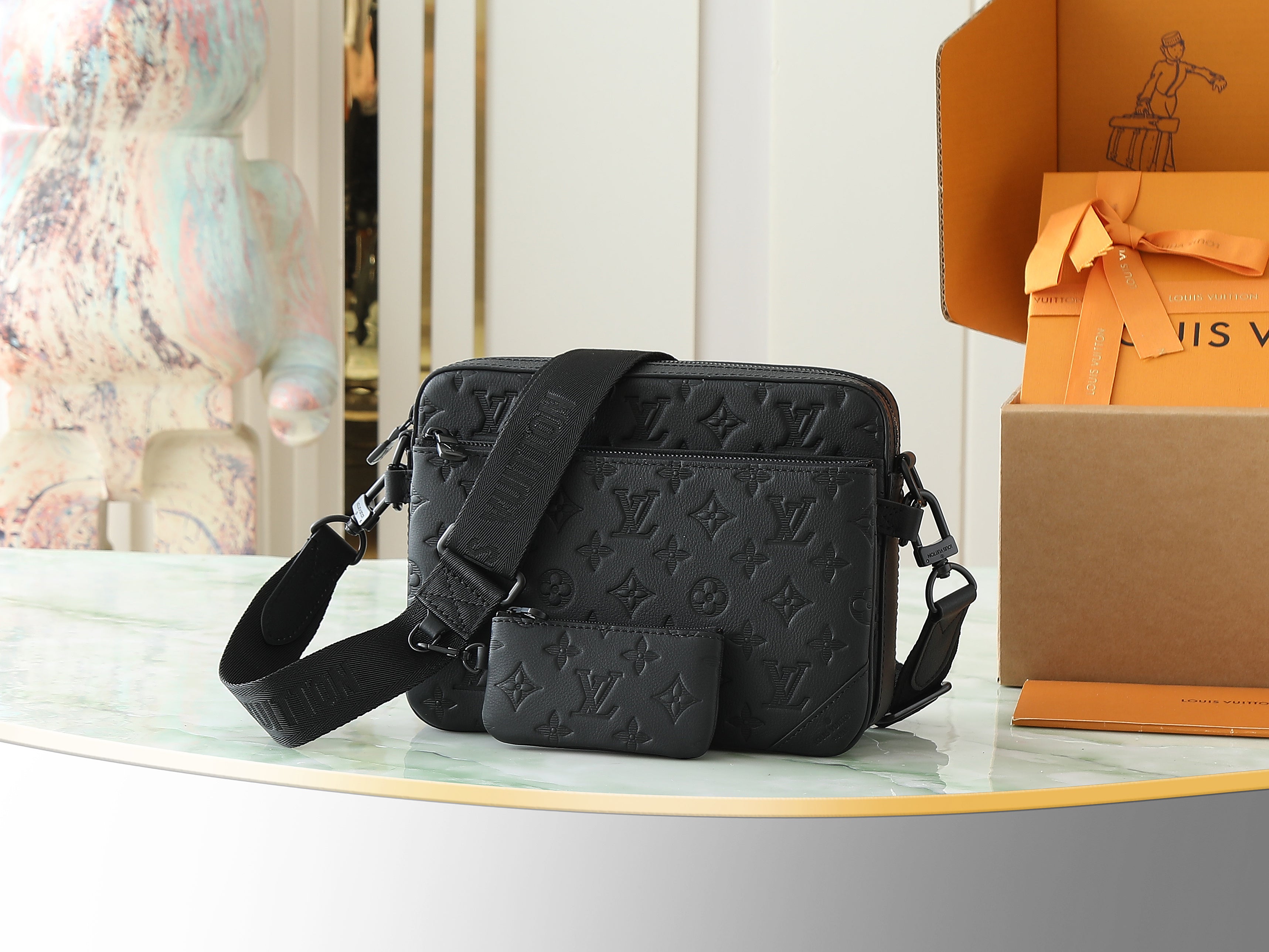 Louis Vuitton Sac Crossbody Louis Vuitton Monogram Blanc avec Pochette Frontale et Porte-cartes Zipé