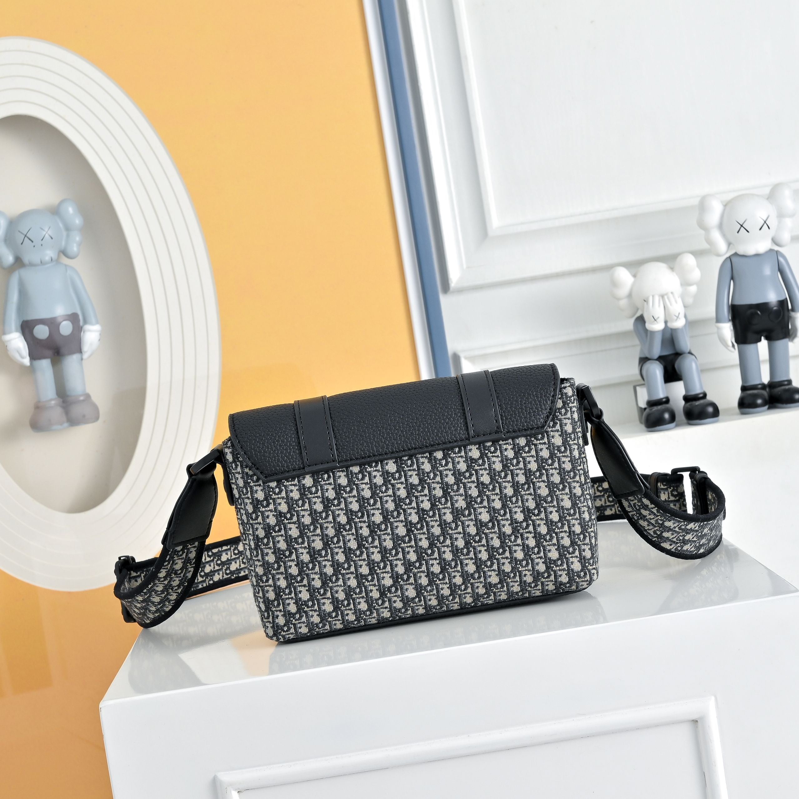 Dior Mini Messenger Dior Oblique Jacquard Black Leather Trim