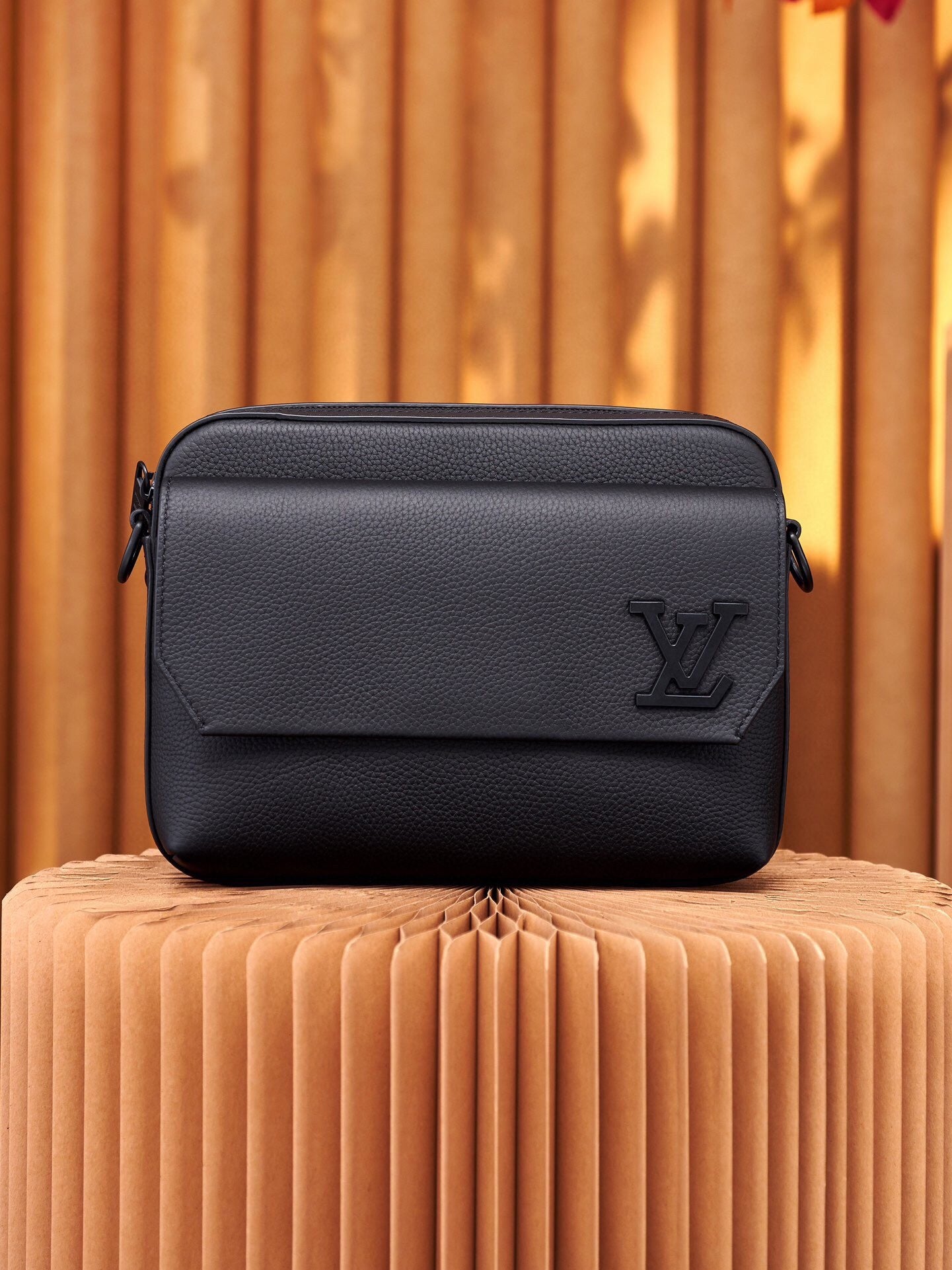 Louis Vuitton S Lock Messenger Monogram Eclipse