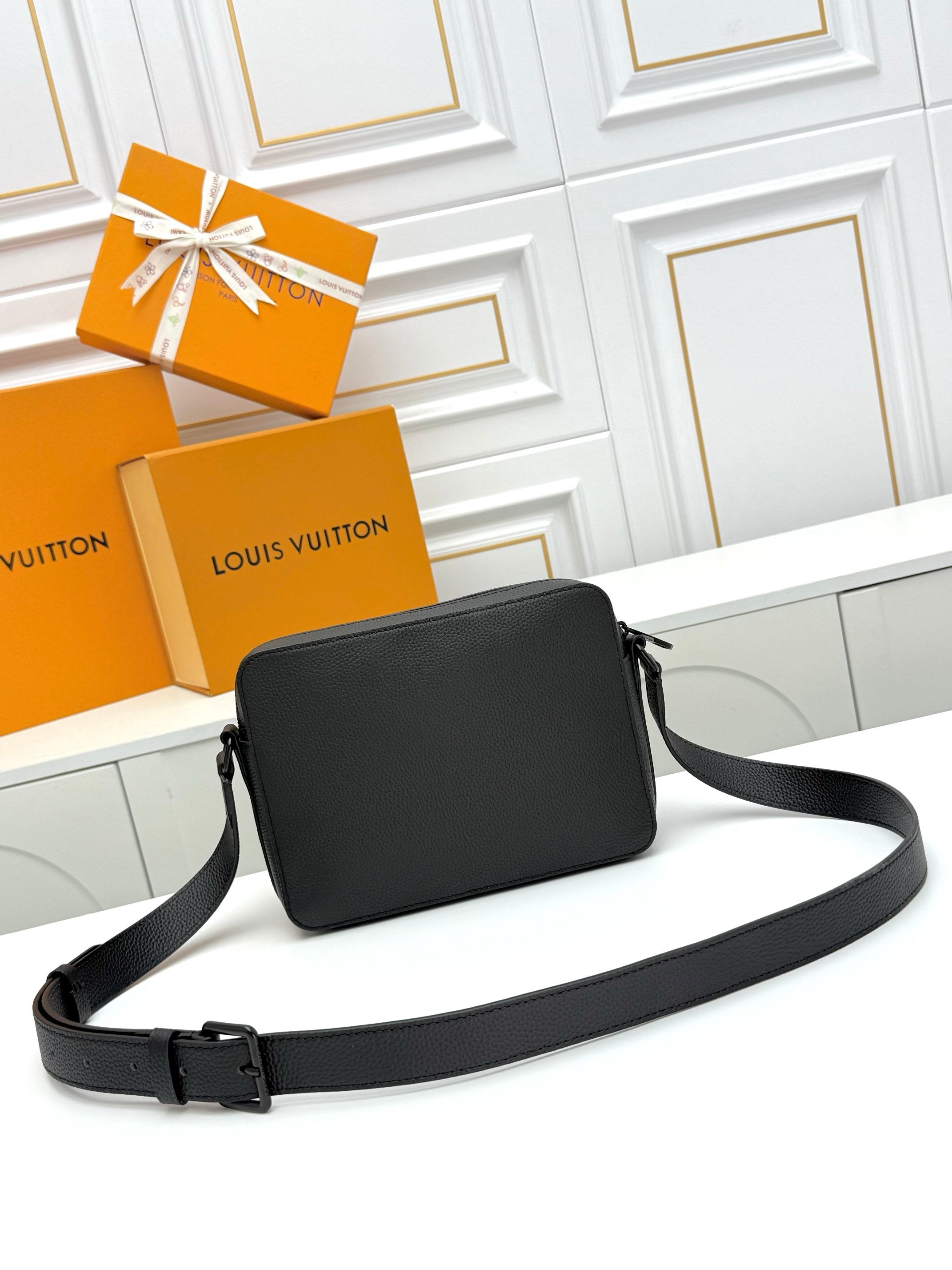 Louis Vuitton District PM Taurillon Leather Black