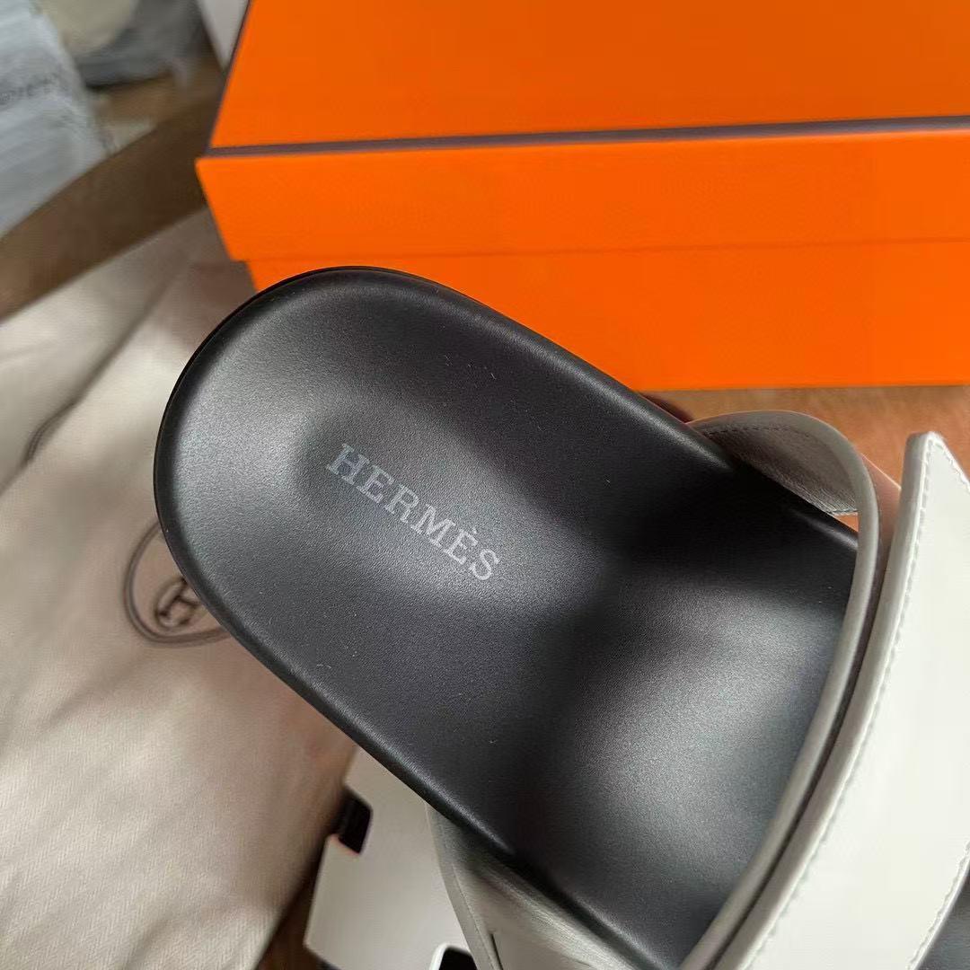 Sandales Hermès – Modèle Iconique (Plusieurs coloris)