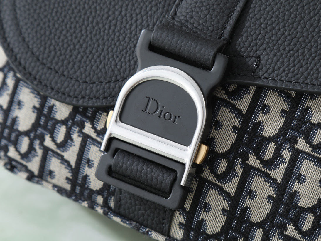 Dior Saddle Messenger Bag Oblique Jacquard