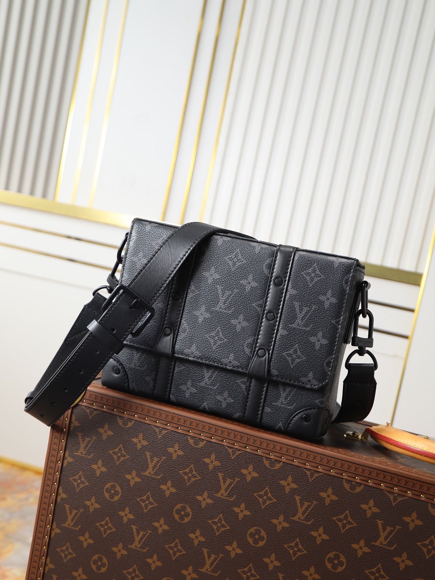 Louis Vuitton District PM Messenger Bag