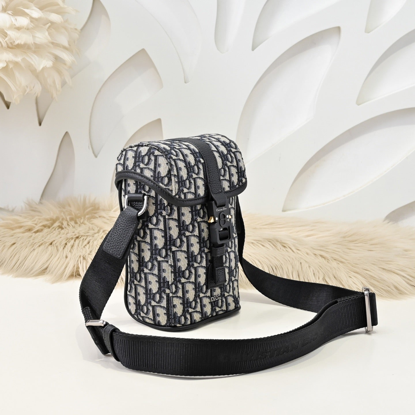 Dior Safari Vertical Messenger Bag Dior Oblique Black