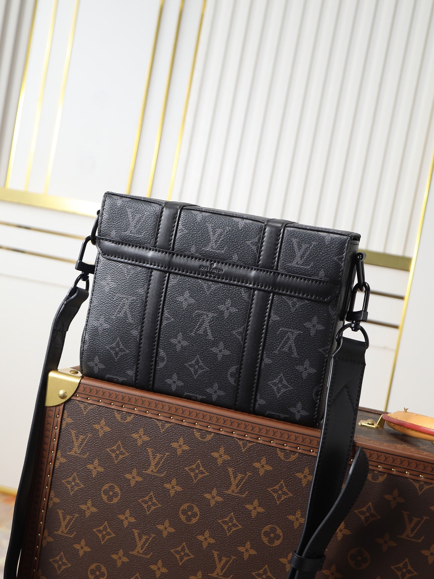 Louis Vuitton District PM Messenger Bag