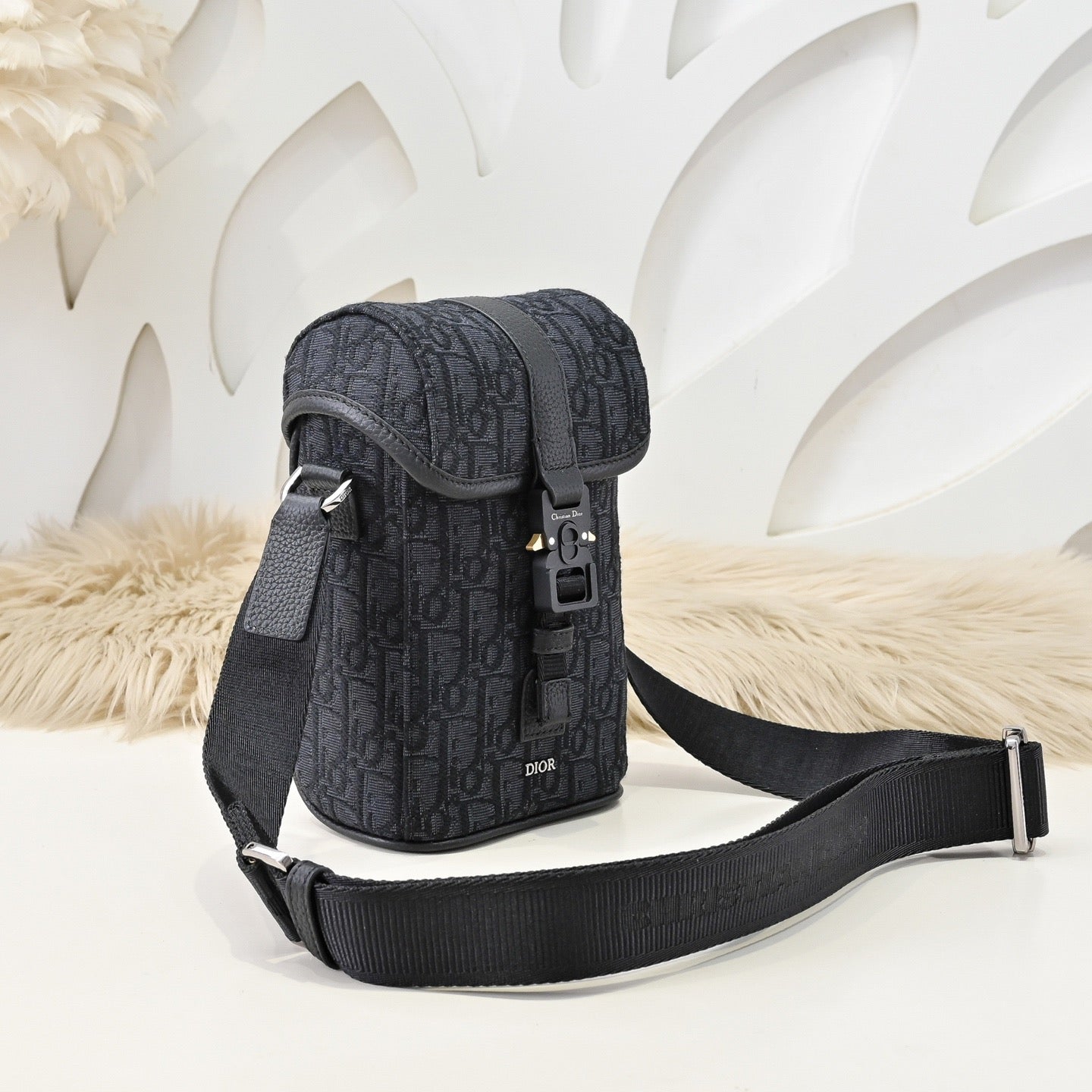 Dior Safari Vertical Messenger Bag Dior Oblique Black