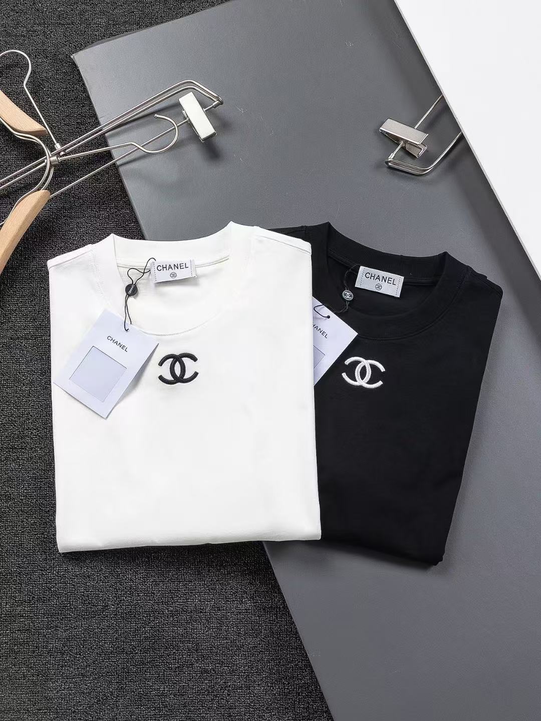 T-shirt Chanel Noir/Blanc – Logo Iconique