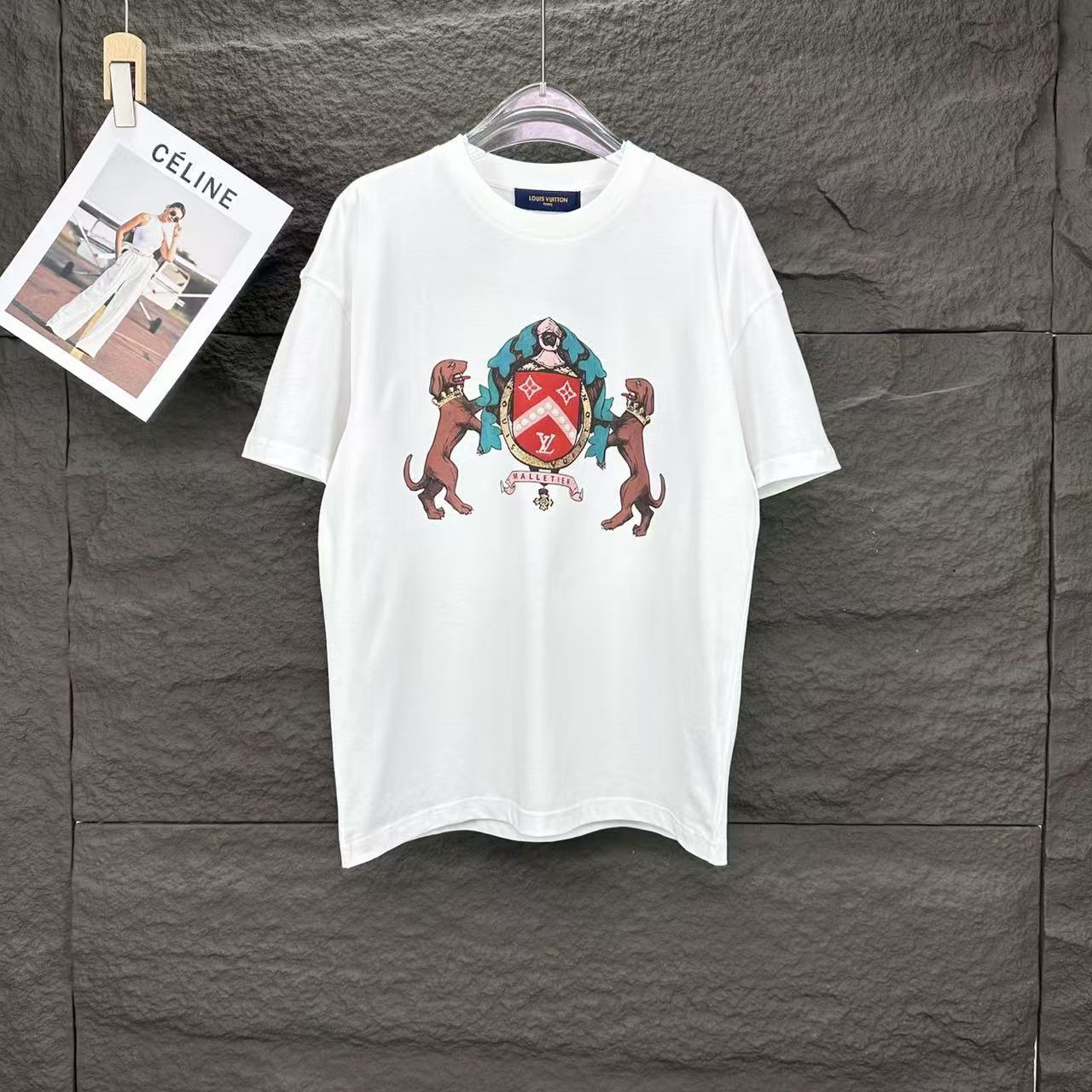 T-shirt Louis Vuitton – Héritage Héraldique & Élégance Artistique