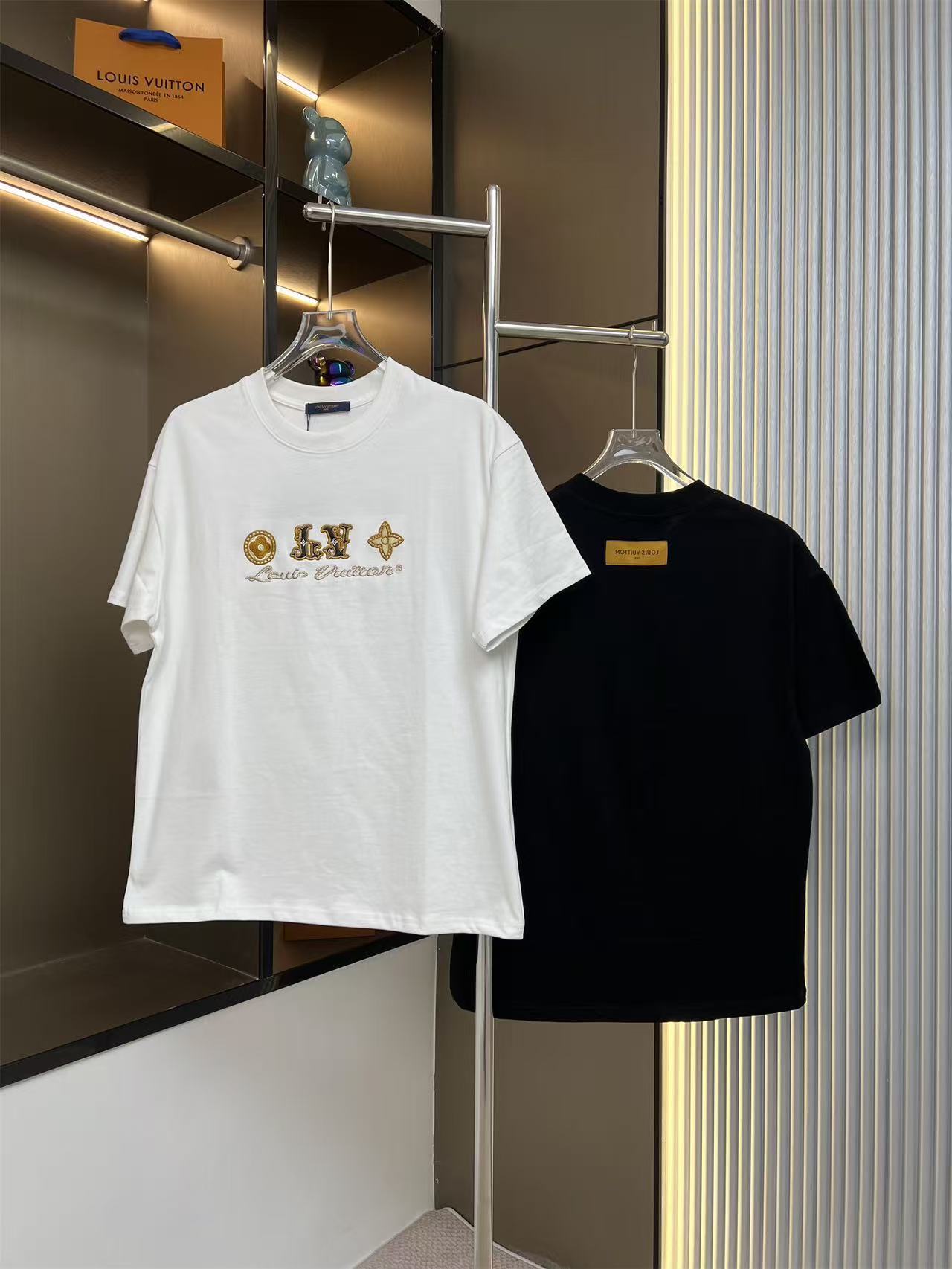 T-shirts Louis Vuitton – Héritage Iconique & Finition Précieuse