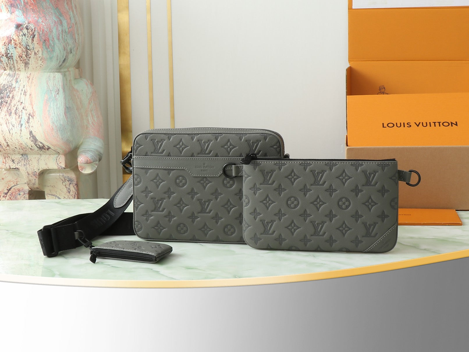 Louis Vuitton Sac Crossbody Louis Vuitton Monogram Blanc avec Pochette Frontale et Porte-cartes Zipé