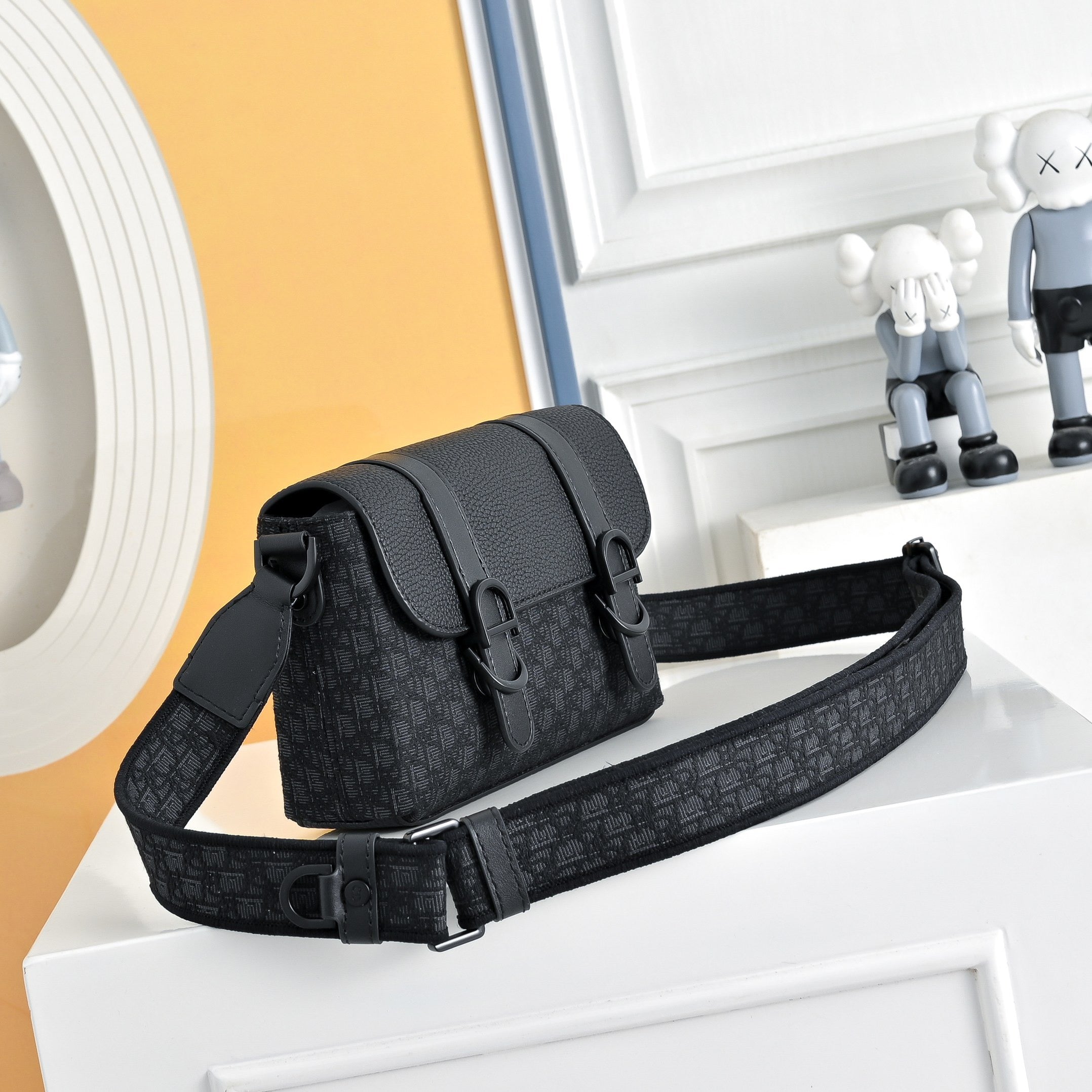 Dior Mini Messenger Dior Oblique Jacquard Black Leather Trim