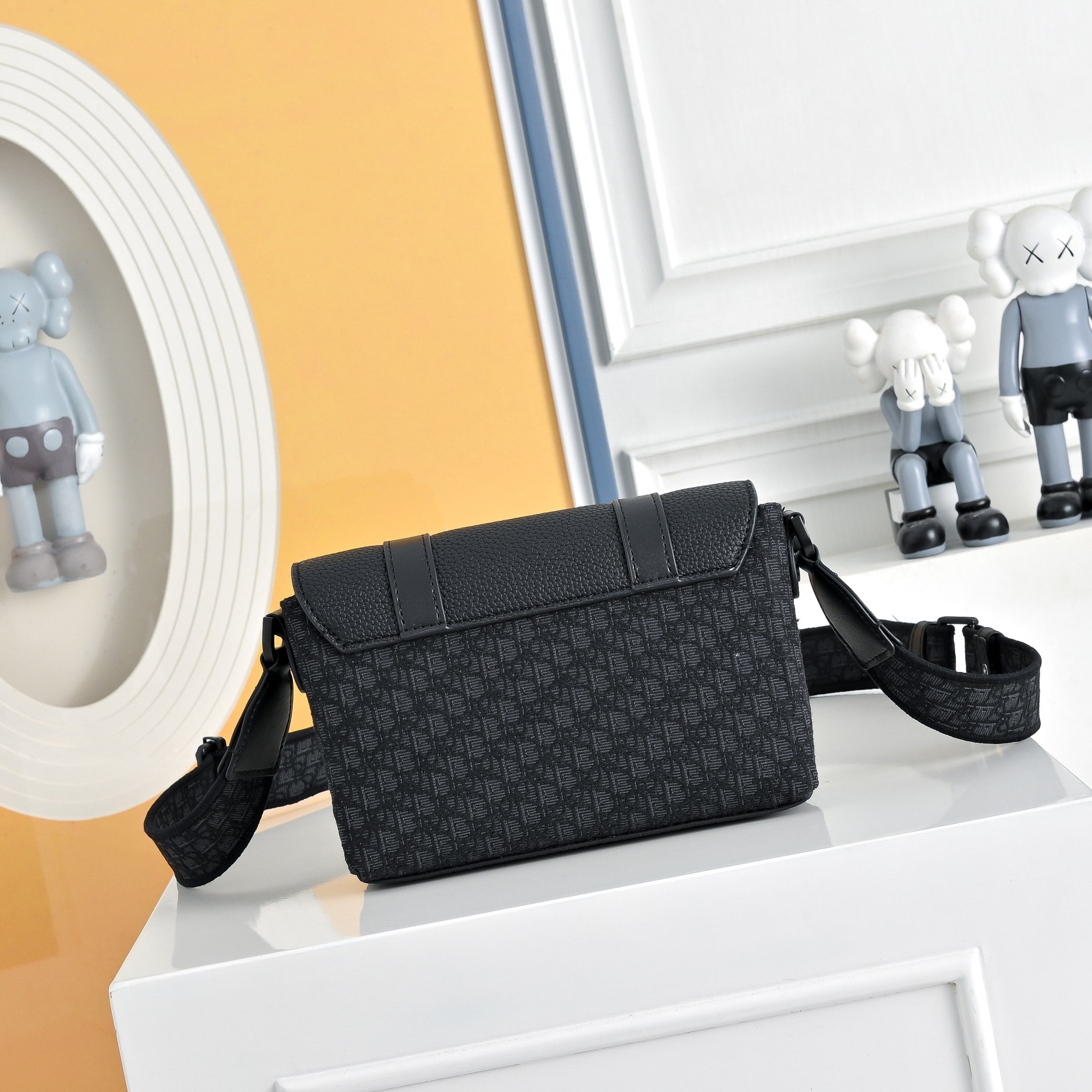Dior Mini Messenger Dior Oblique Jacquard Black Leather Trim
