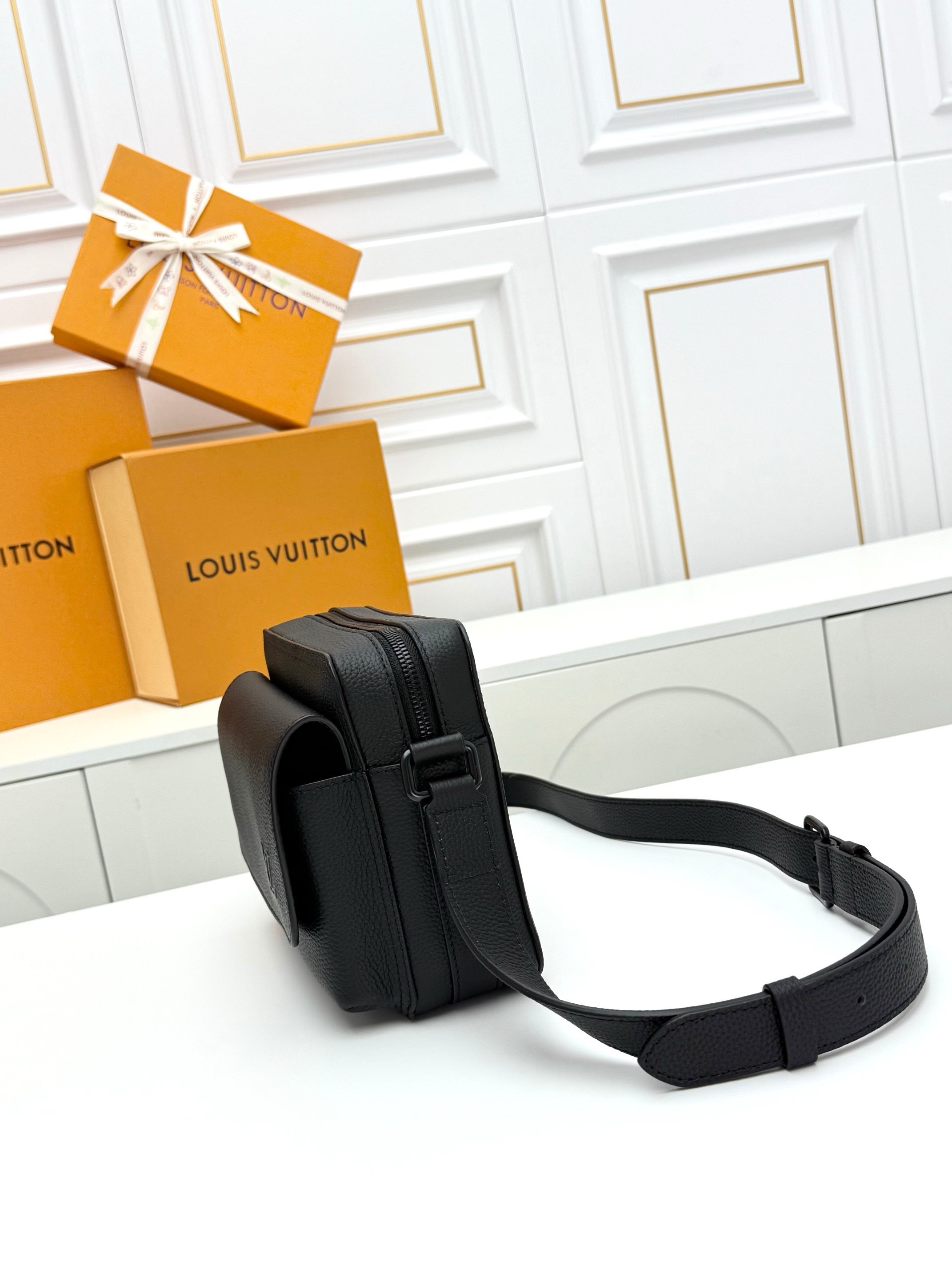 Louis Vuitton District PM Taurillon Leather Black