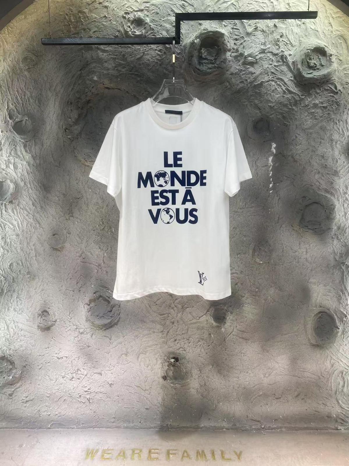 T-shirt Louis Vuitton Blanc – “Le Monde Est À Vous”
