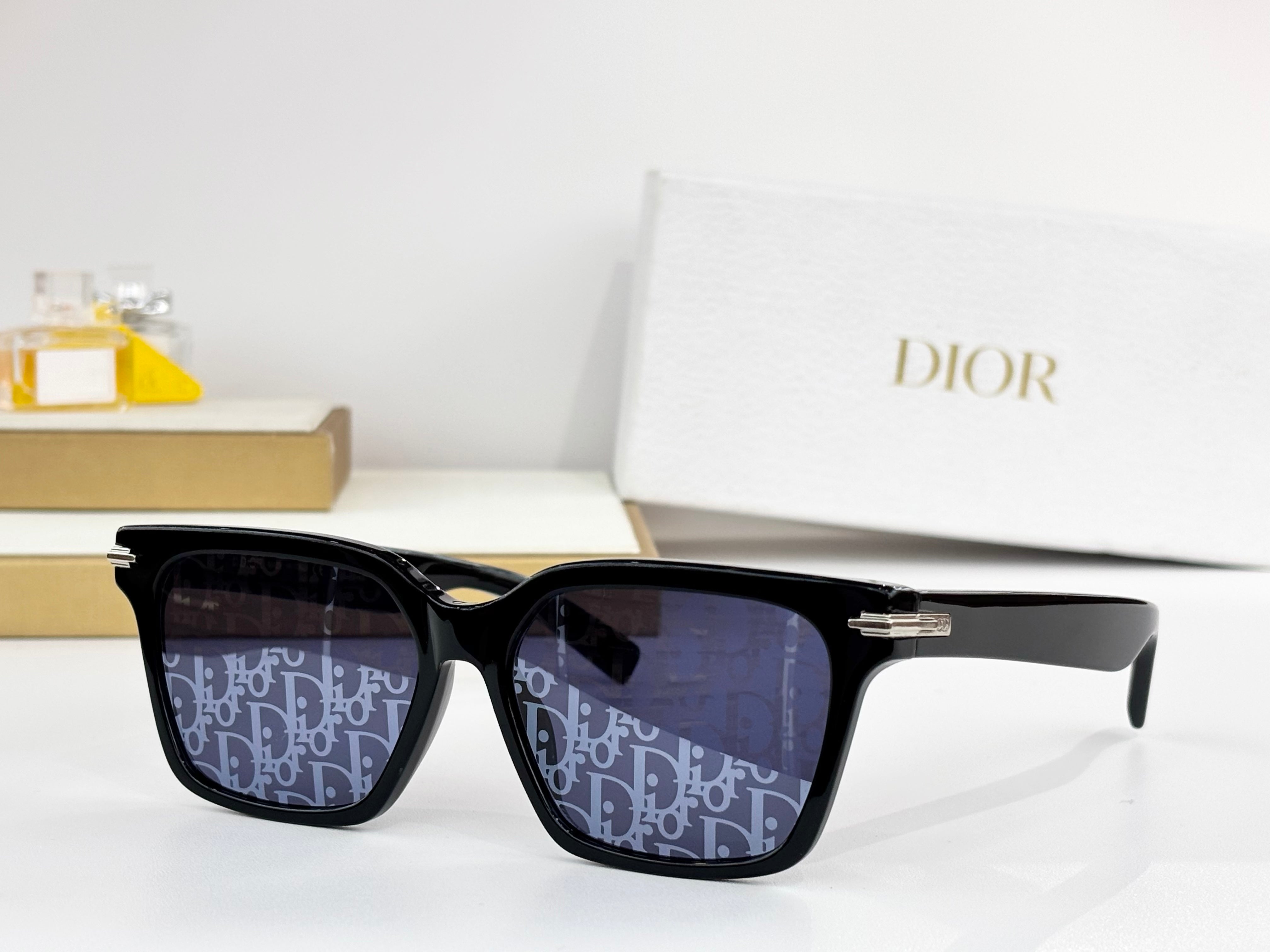 DiorBlackSuit